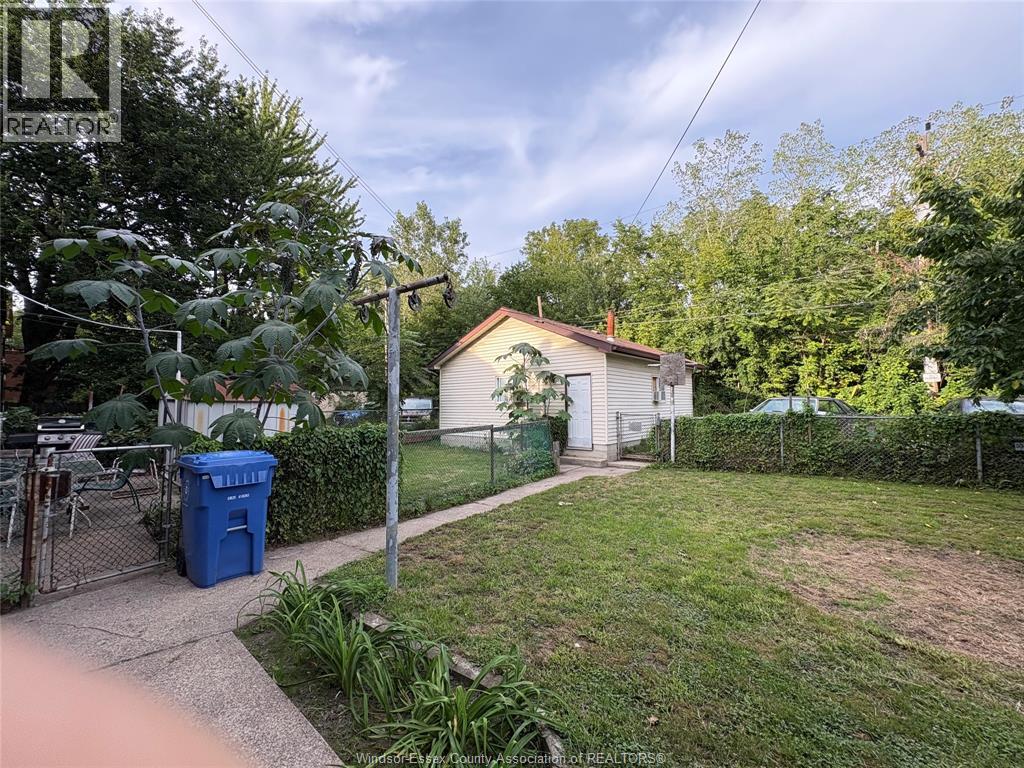 216 Cameron Avenue, Windsor, Ontario  N9B 1Y6 - Photo 18 - 26021967