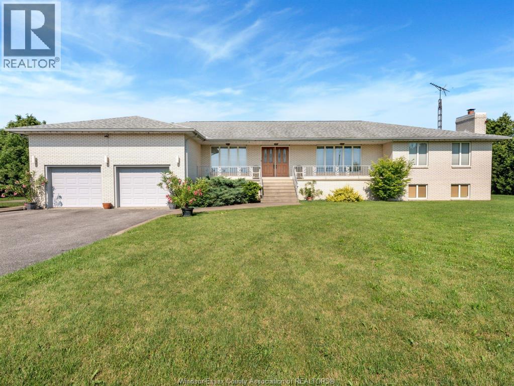 4155 MANNING ROAD, Tecumseh, Ontario