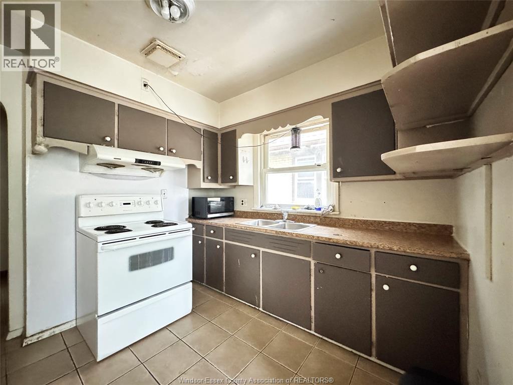 3006 Alexander Ave, Windsor, Ontario  N9C 1G5 - Photo 8 - 26021882