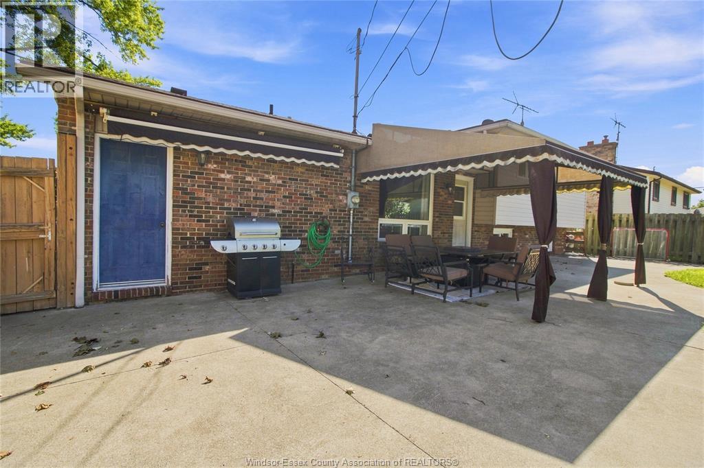 1085 Watson, Windsor, Ontario  N8S 3T3 - Photo 32 - 26022005