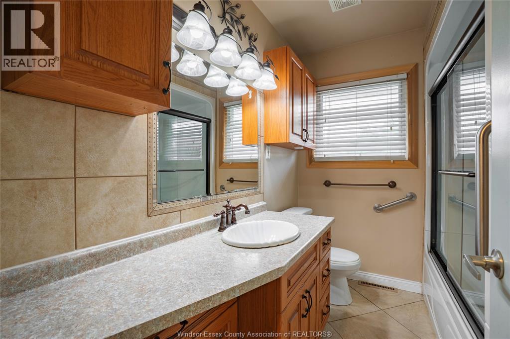 583 Bertha, Windsor, Ontario  N8P 1B6 - Photo 13 - 26022003