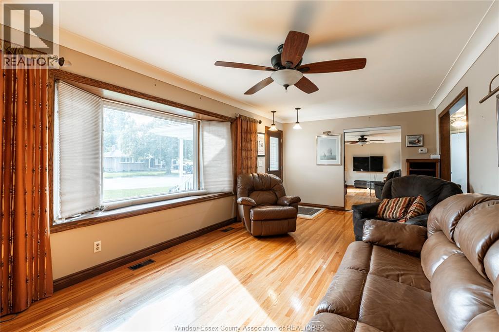 583 Bertha, Windsor, Ontario  N8P 1B6 - Photo 6 - 26022003