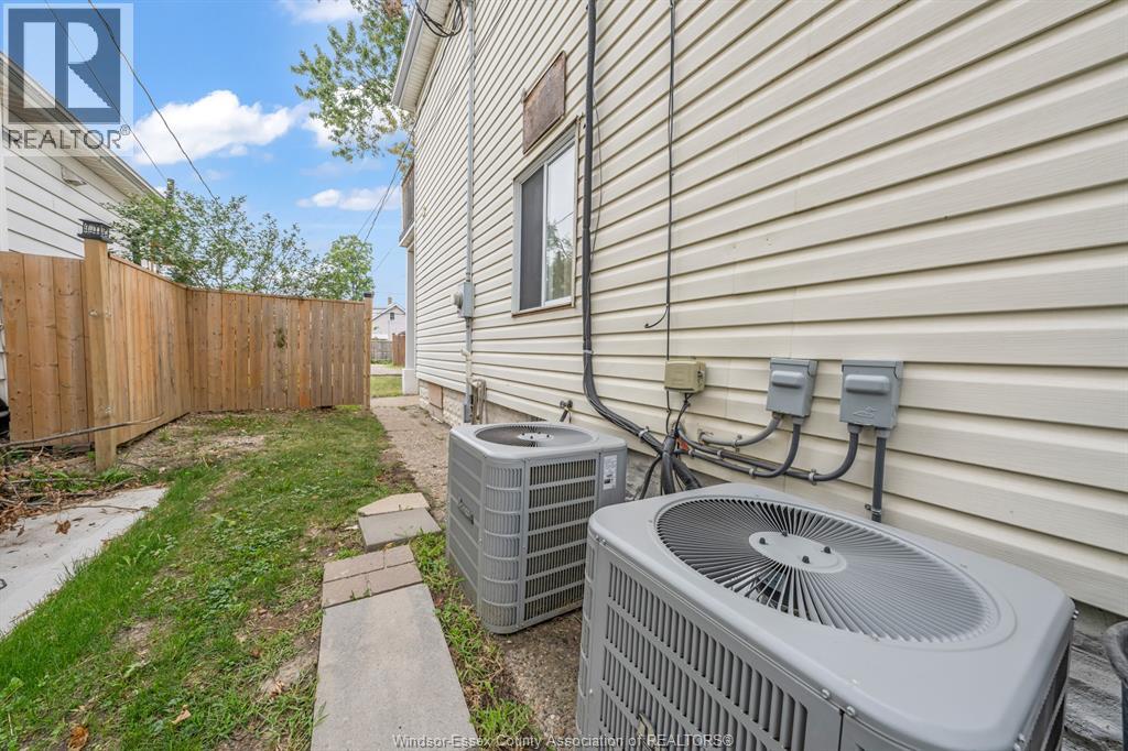 427 Cameron, Windsor, Ontario  N9B 1Y9 - Photo 41 - 26021979