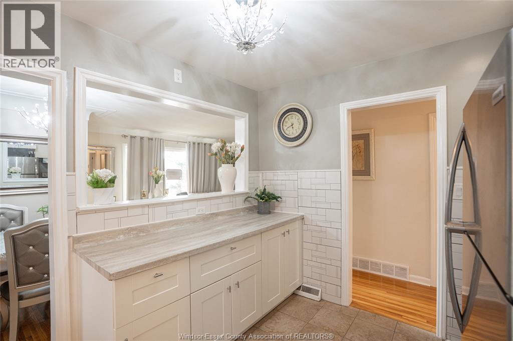 2250 Woodlawn Avenue, Windsor, Ontario  N8W 2H3 - Photo 10 - 26020446
