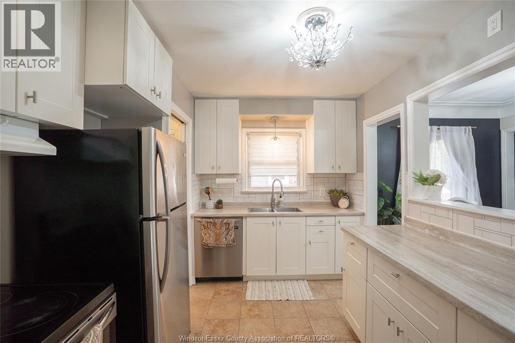 2250 Woodlawn Avenue, Windsor, Ontario  N8W 2H3 - Photo 11 - 26020446