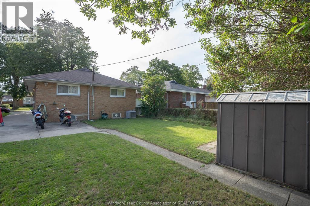 2250 Woodlawn Avenue, Windsor, Ontario  N8W 2H3 - Photo 23 - 26020446