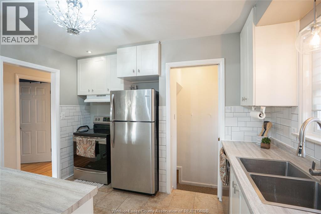 2250 Woodlawn Avenue, Windsor, Ontario  N8W 2H3 - Photo 9 - 26020446