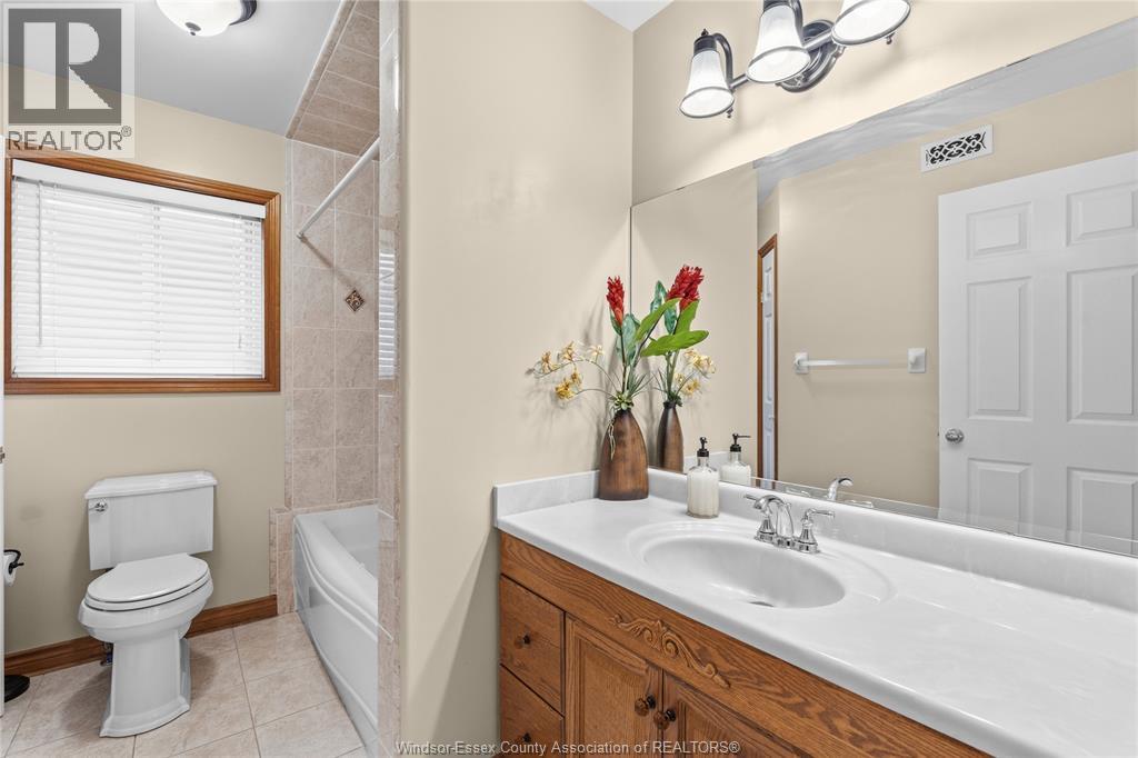 1695 Meridian Street, Windsor, Ontario  N9G 3E7 - Photo 16 - 26022012