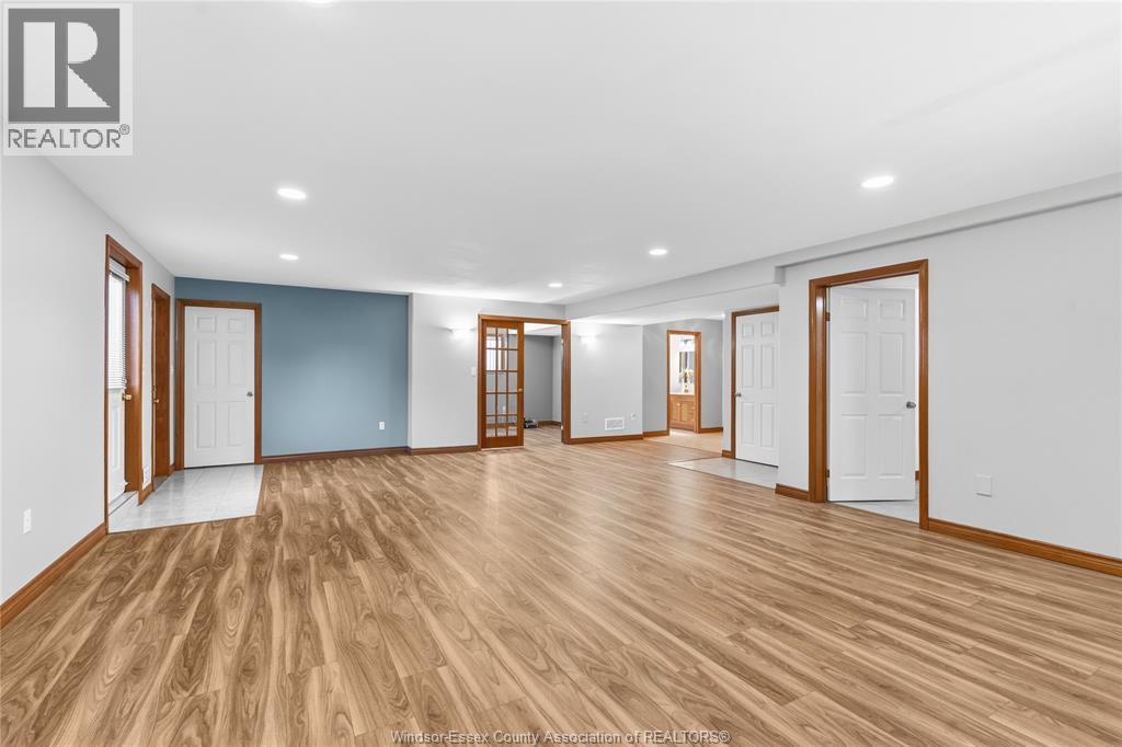 1695 Meridian Street, Windsor, Ontario  N9G 3E7 - Photo 19 - 26022012
