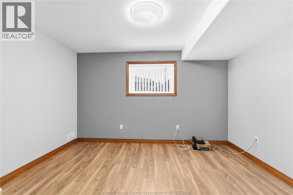 1695 Meridian Street, Windsor, Ontario  N9G 3E7 - Photo 20 - 26022012