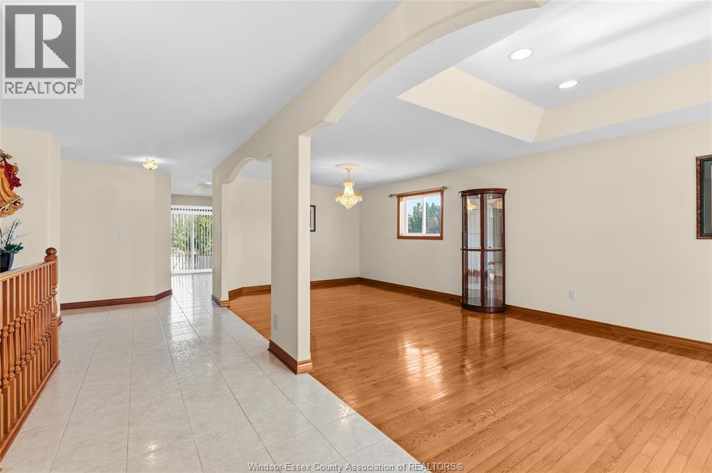 1695 Meridian Street, Windsor, Ontario  N9G 3E7 - Photo 6 - 26022012