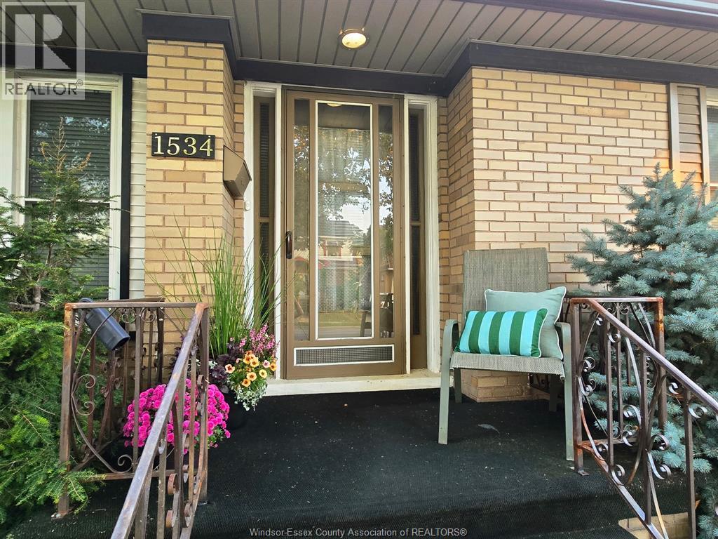1534 Pillette Road, Windsor, Ontario  N8Y 3C2 - Photo 3 - 26022018