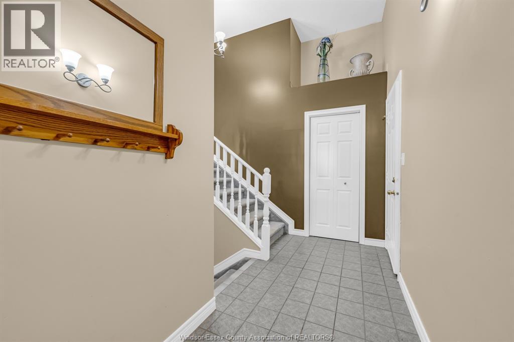 3 Carter Avenue, Leamington, Ontario  N8H 5E1 - Photo 4 - 26022013