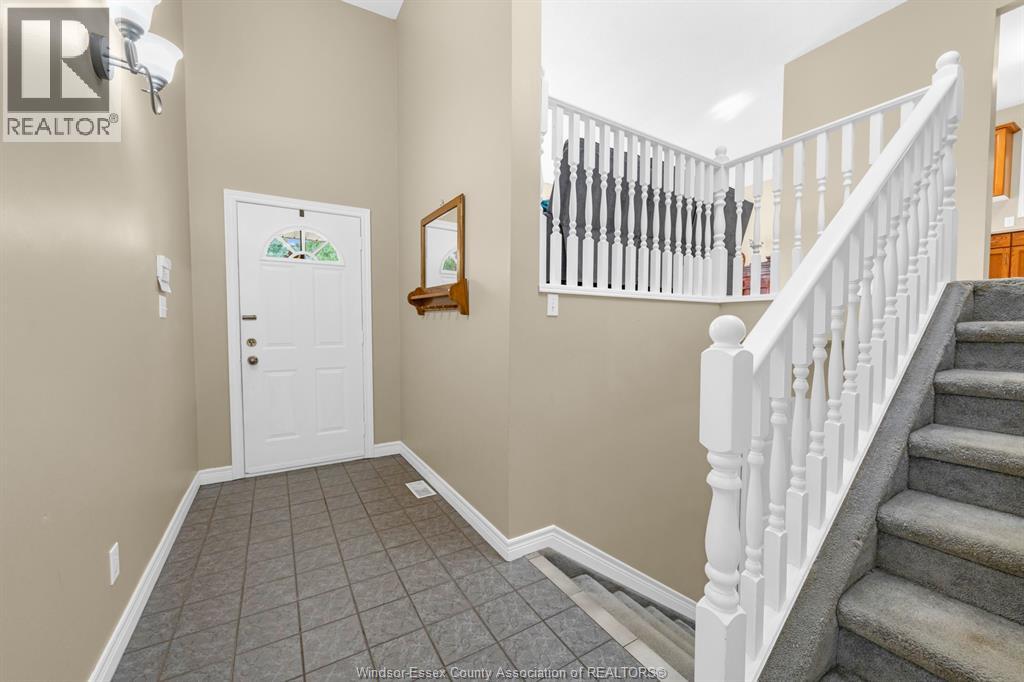 3 Carter Avenue, Leamington, Ontario  N8H 5E1 - Photo 5 - 26022013