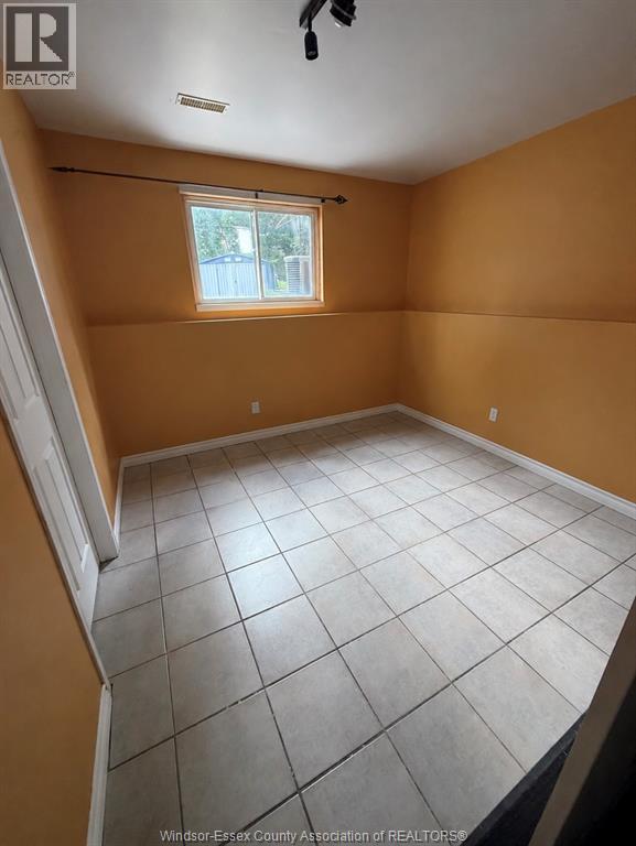 5 Allen Court, Amherstburg, Ontario  N9V 3Z4 - Photo 16 - 26022025