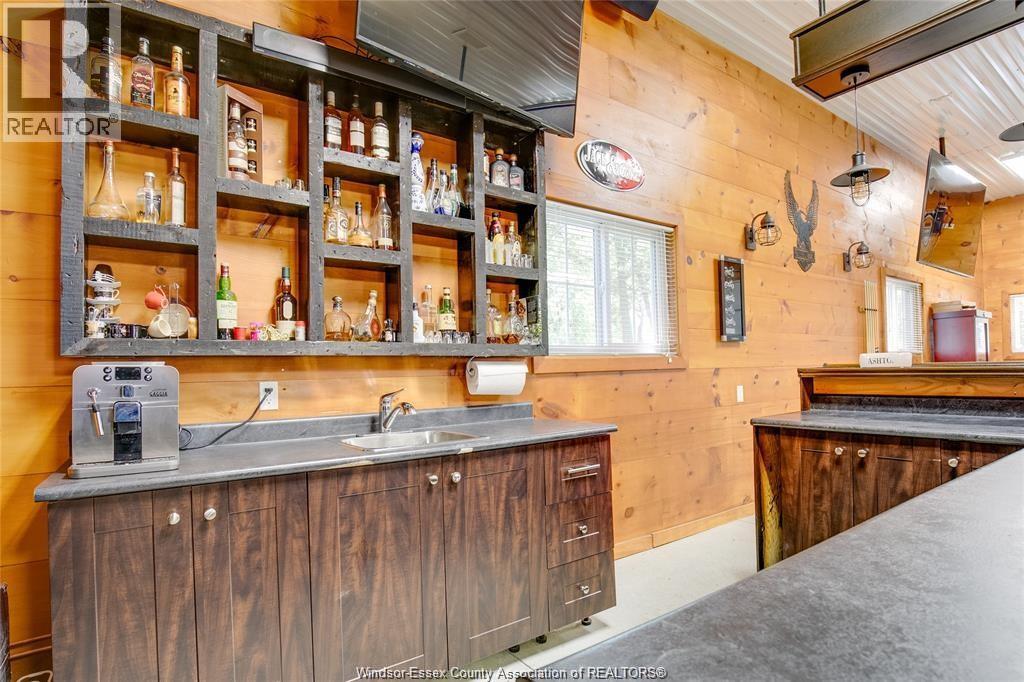 6239 Holden Road, Tecumseh, Ontario  N0R 1L0 - Photo 40 - 26022024