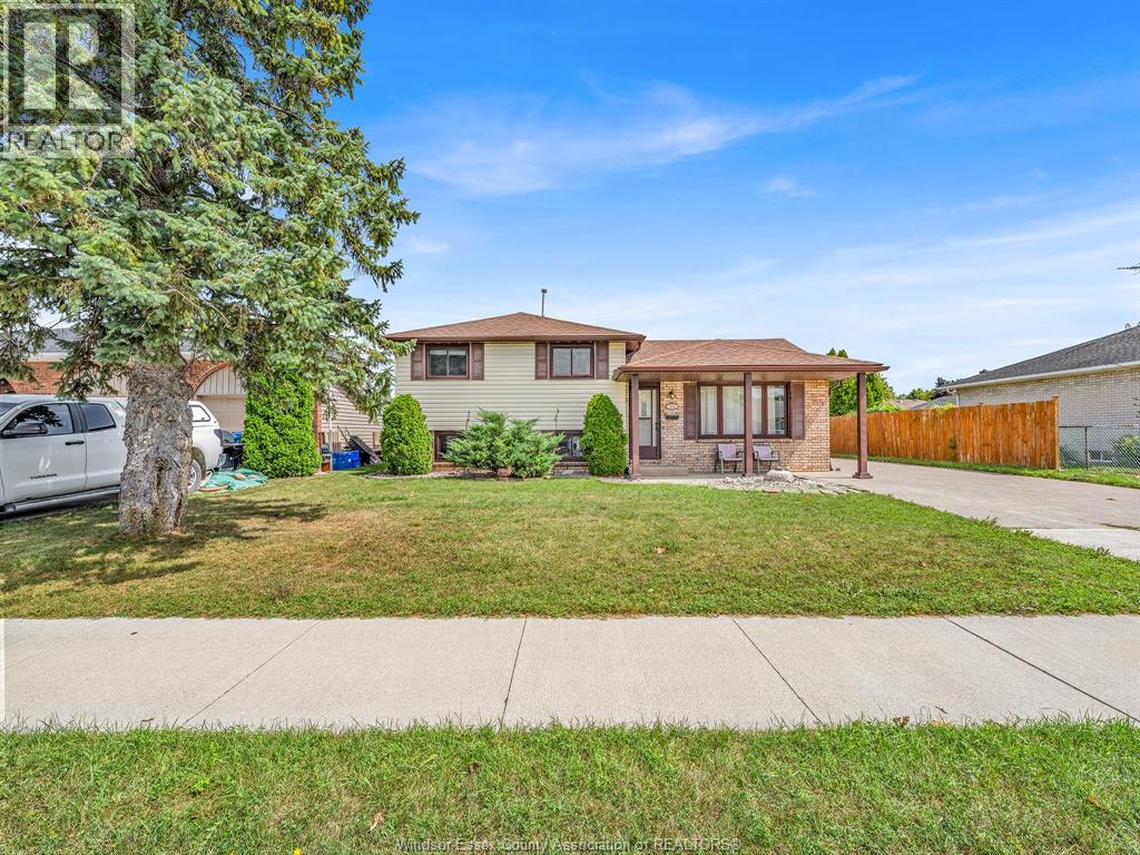 172 Pacific, Amherstburg, Ontario  N9V 3E2 - Photo 3 - 26022039