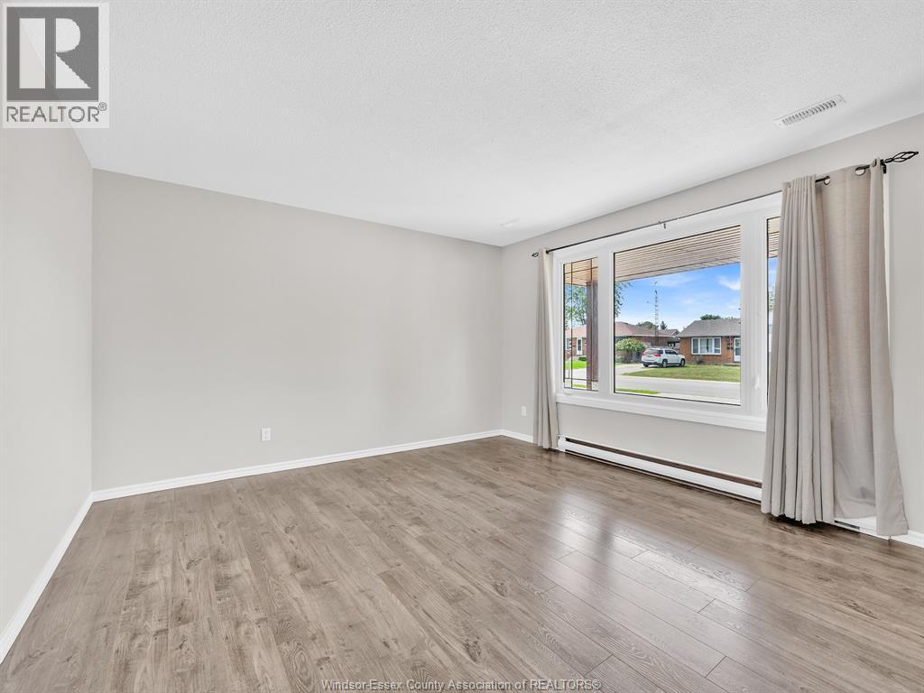 172 Pacific, Amherstburg, Ontario  N9V 3E2 - Photo 6 - 26022039