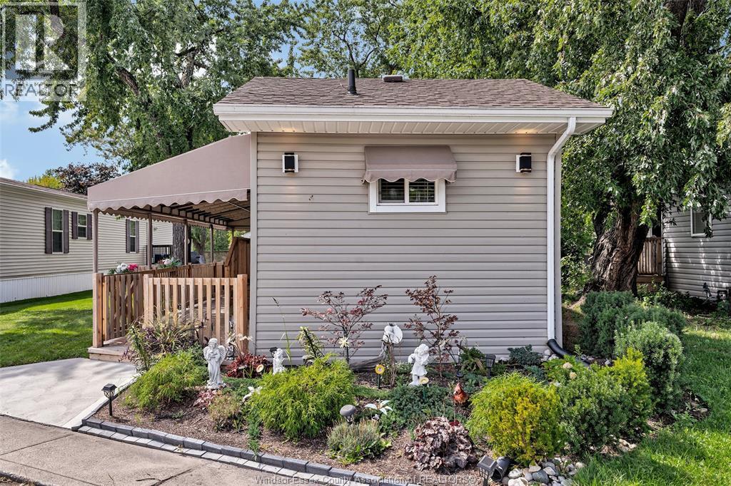 3 Robin Crescent, Lakeshore, Ontario  N8N 2R6 - Photo 2 - 26022037