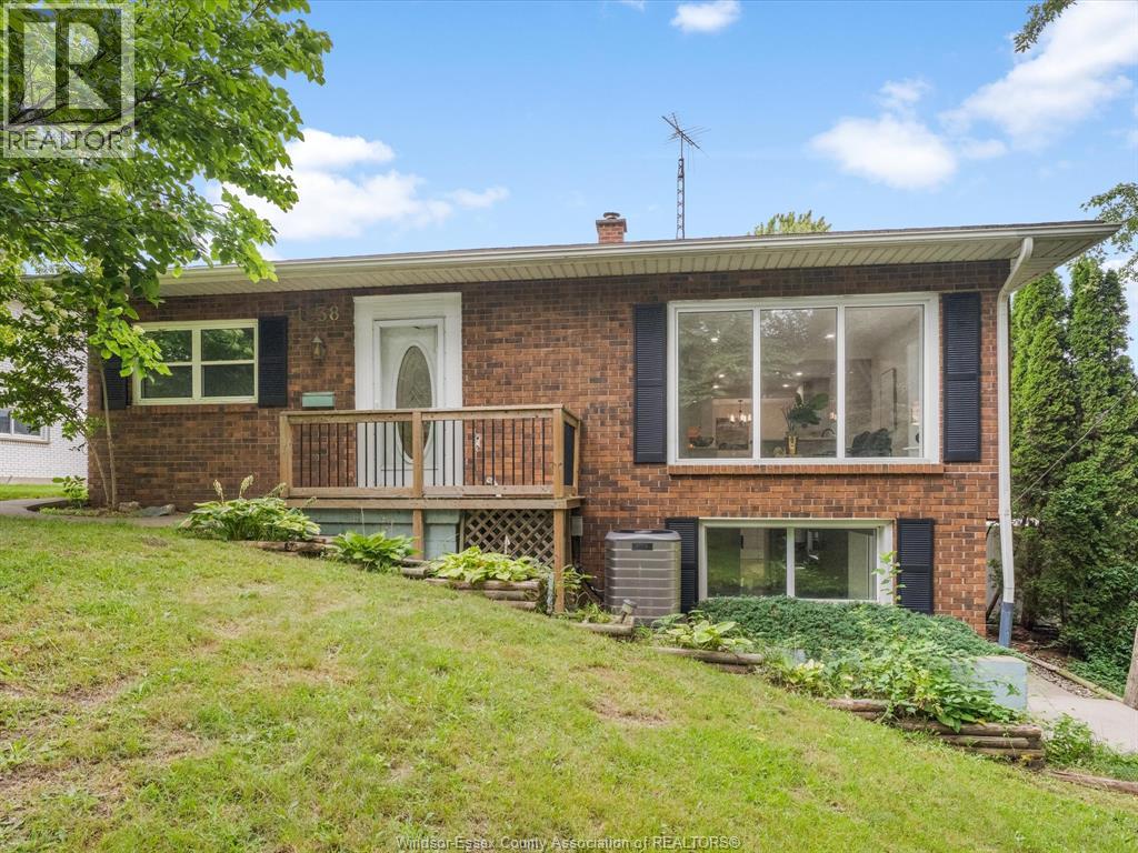 1838 SEACLIFF DRIVE, Kingsville, Ontario