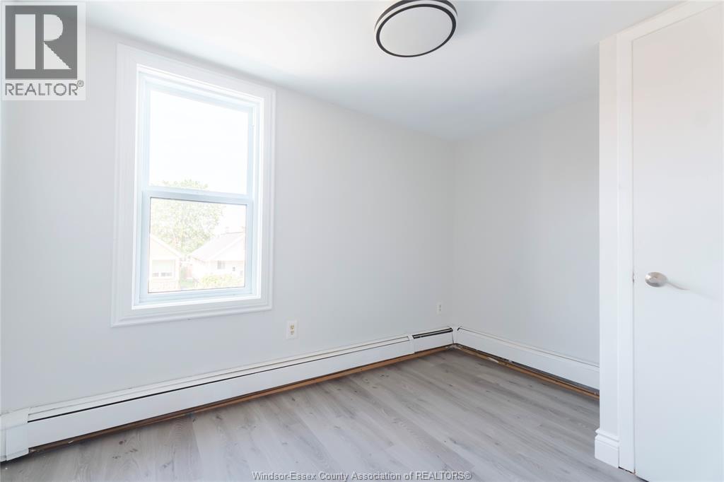 950 Elsmere, Windsor, Ontario  N9A 2A9 - Photo 20 - 26022044