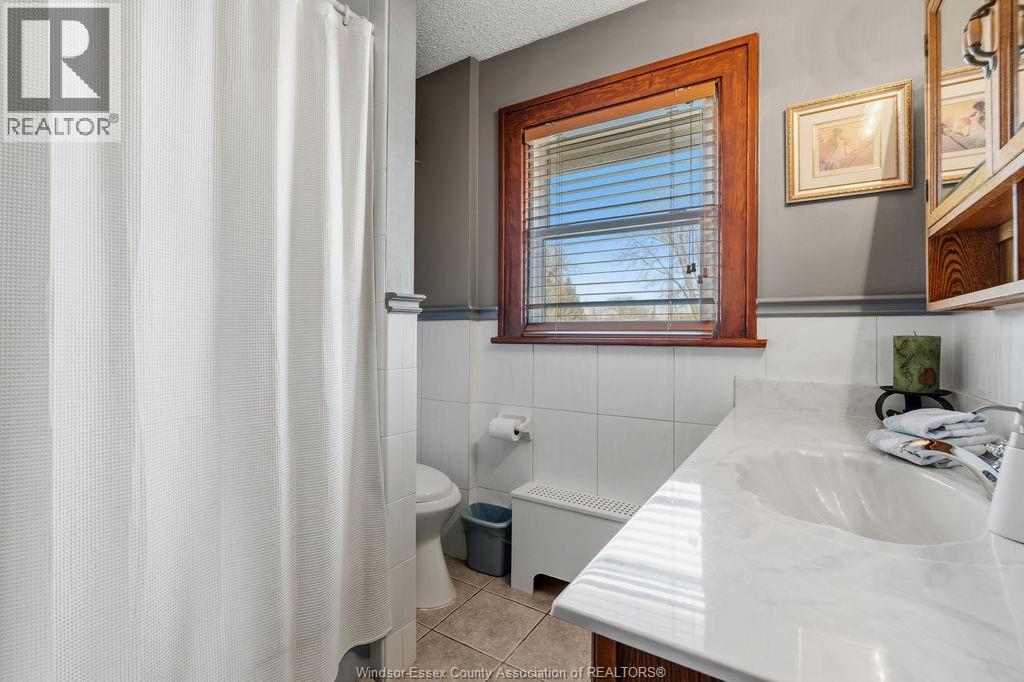 28 Albert Street, Leamington, Ontario  N8H 3J8 - Photo 9 - 26022057