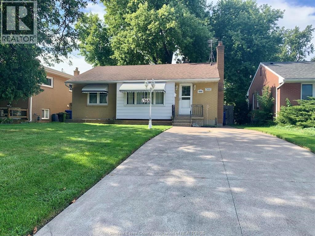 1368 Marlbourough Boulevard, Windsor, Ontario  N9C 1Y7 - Photo 2 - 26022066