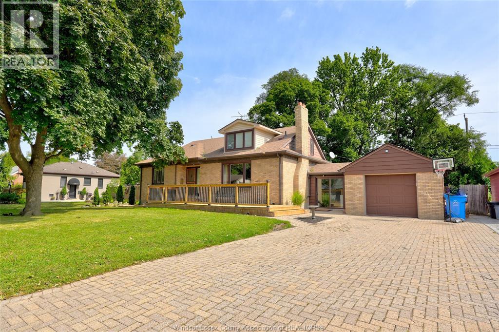 2574 BUCKINGHAM, Windsor, Ontario