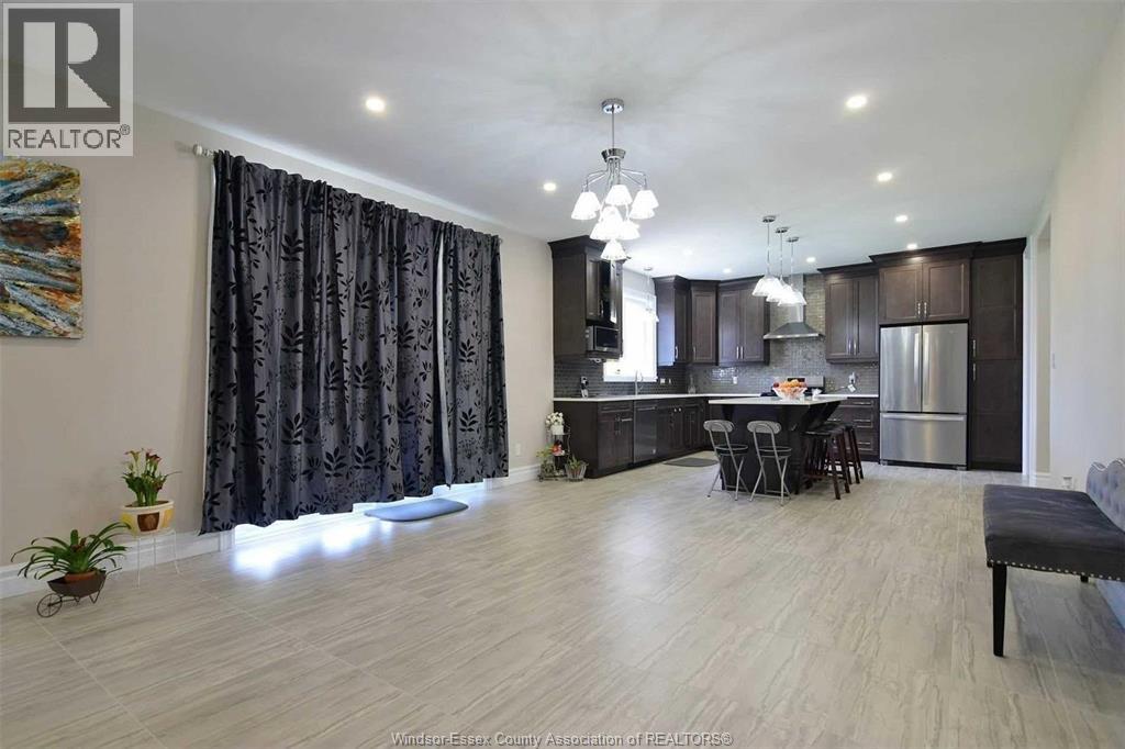 257 Arkona Court, Lakeshore, Ontario  N8L 0T1 - Photo 8 - 26022101