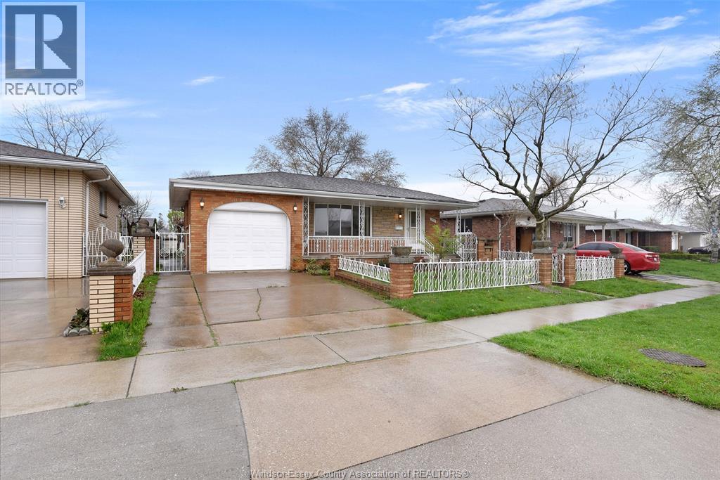 10770 Eastcourt Unit# A, Windsor, Ontario  N8R 1E8 - Photo 3 - 26021632
