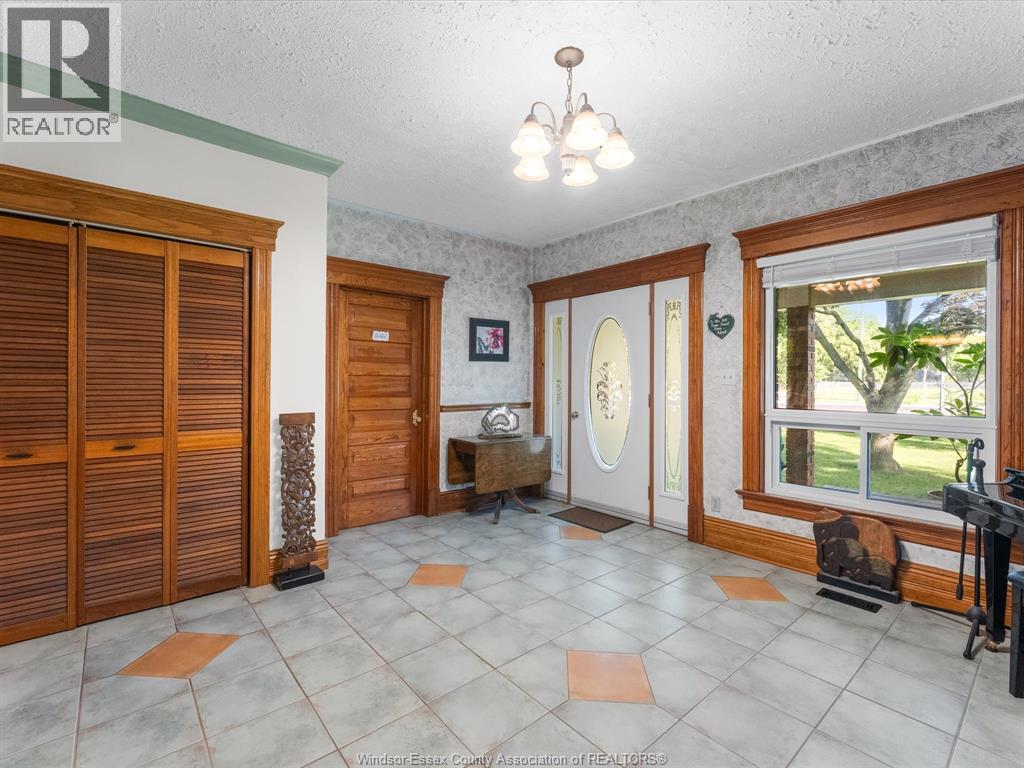 667 County Road 20, Kingsville, Ontario  N9Y 2E6 - Photo 5 - 26022099