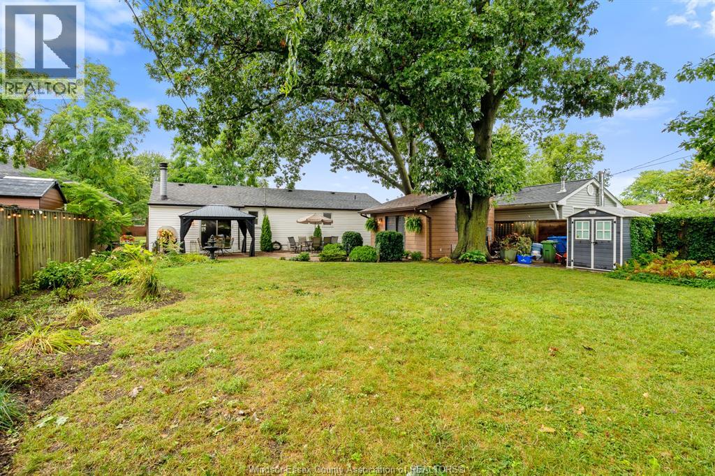 3274 Parkwood Avenue, Windsor, Ontario  N8W 2K8 - Photo 31 - 26022082