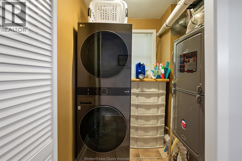 3274 Parkwood Avenue, Windsor, Ontario  N8W 2K8 - Photo 43 - 26022082