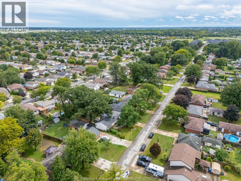 3274 Parkwood Avenue, Windsor, Ontario  N8W 2K8 - Photo 8 - 26022082