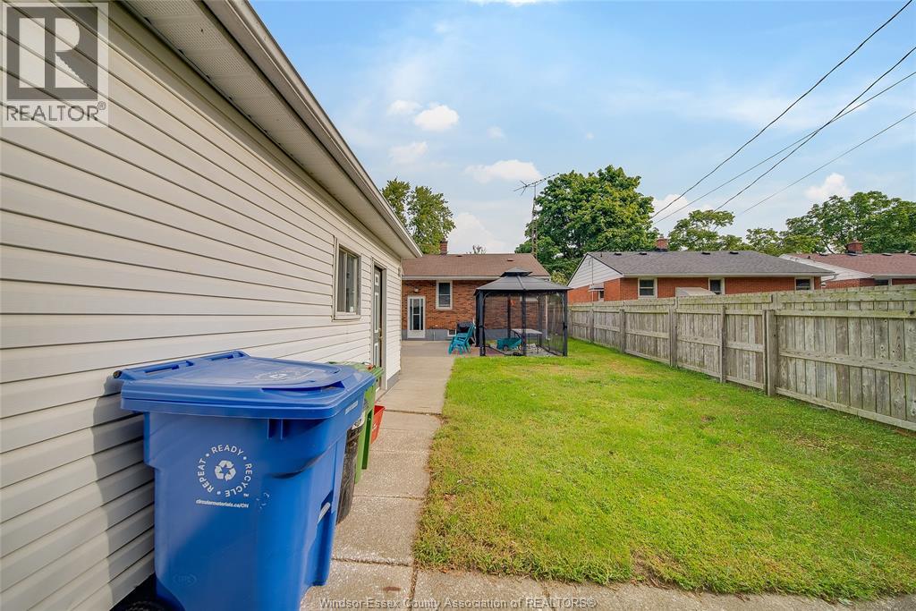 1215 Chappell Unit# Upper, Windsor, Ontario  N9C 3C8 - Photo 30 - 26022116
