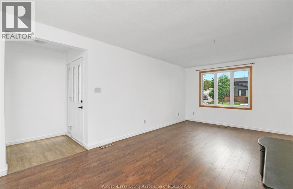 9597 Avery Lane Unit# Upper, Windsor, Ontario  N8R 2C1 - Photo 10 - 26021961