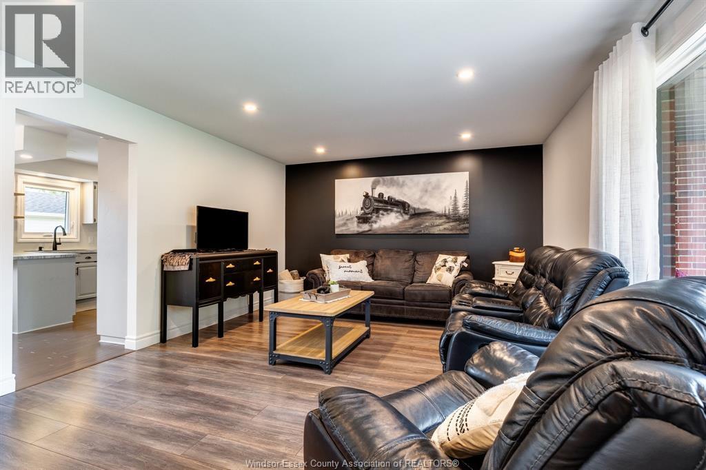 66 Shawnee Court, Leamington, Ontario  N8H 5A9 - Photo 4 - 26022155