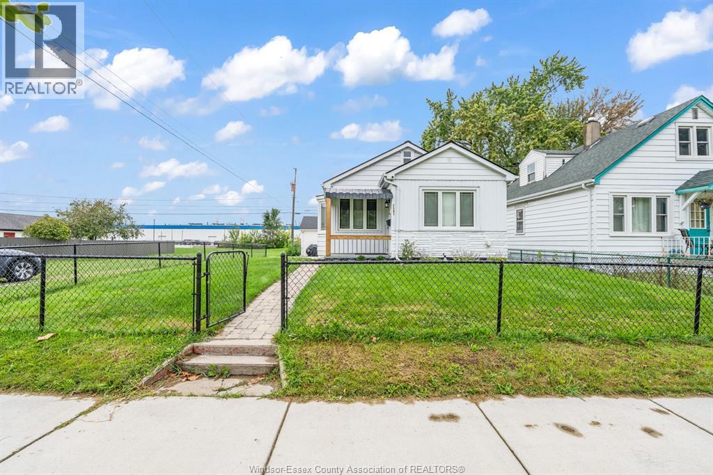 2597 Alexis Road Unit# Upper, Windsor, Ontario  N8W 3Z6 - Photo 4 - 26022153