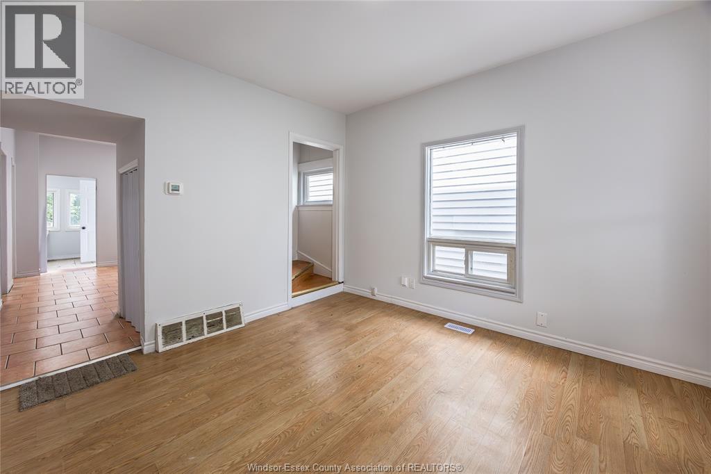 509 Bridge, Windsor, Ontario  N9B 2M3 - Photo 3 - 26021938