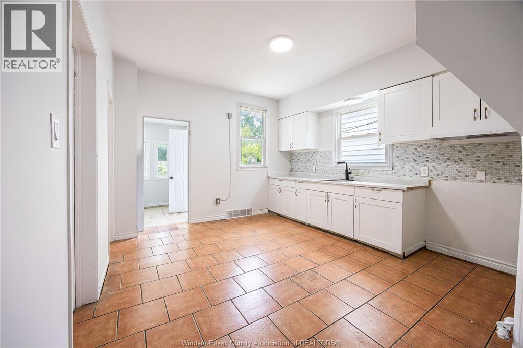 509 Bridge, Windsor, Ontario  N9B 2M3 - Photo 7 - 26021938