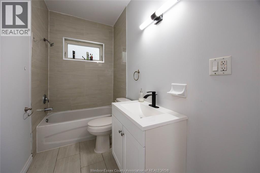 509 Bridge, Windsor, Ontario  N9B 2M3 - Photo 9 - 26021938