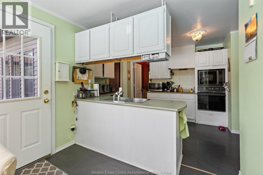 858 Chilver, Windsor, Ontario  N8Y 2K4 - Photo 13 - 26022147