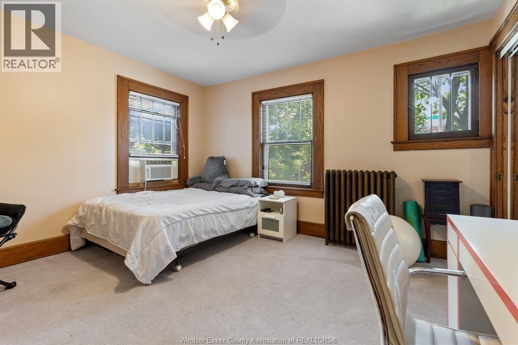 858 Chilver, Windsor, Ontario  N8Y 2K4 - Photo 18 - 26022147