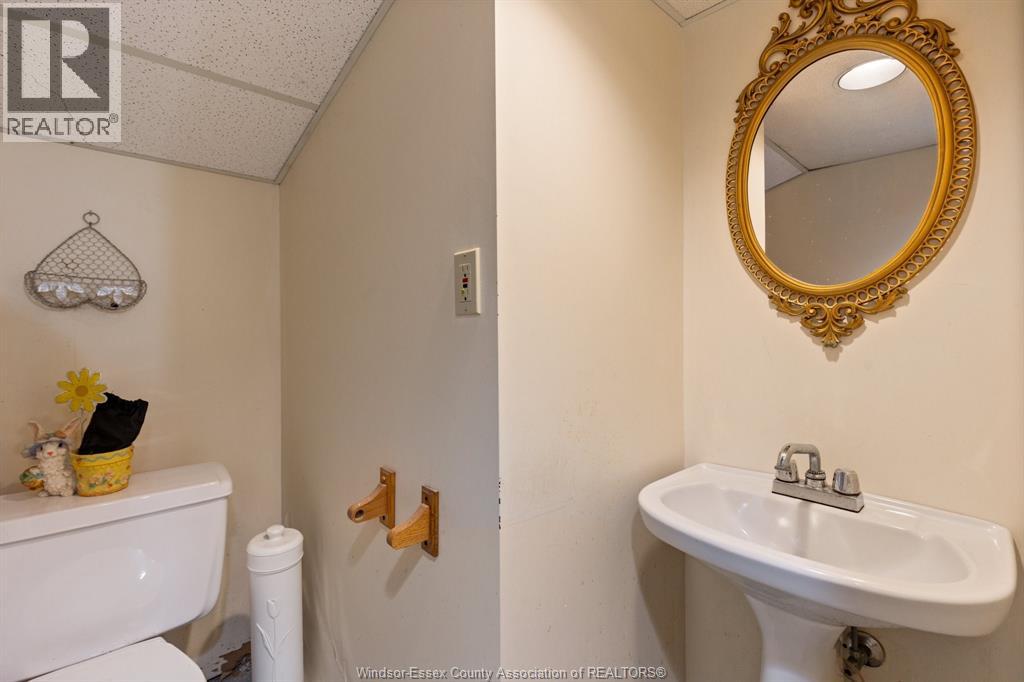 858 Chilver, Windsor, Ontario  N8Y 2K4 - Photo 26 - 26022147