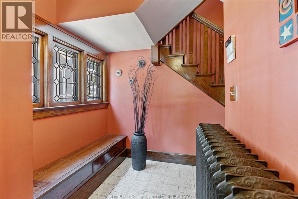 858 Chilver, Windsor, Ontario  N8Y 2K4 - Photo 4 - 26022147