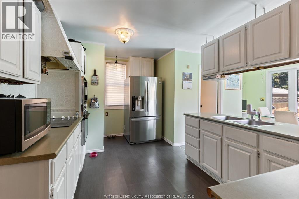 858 Chilver, Windsor, Ontario  N8Y 2K4 - Photo 8 - 26022147