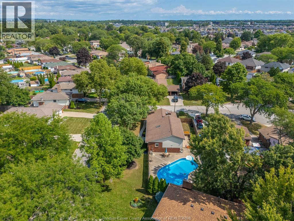 3210 Halpin Road, Windsor, Ontario  N8R 2B2 - Photo 9 - 26022071