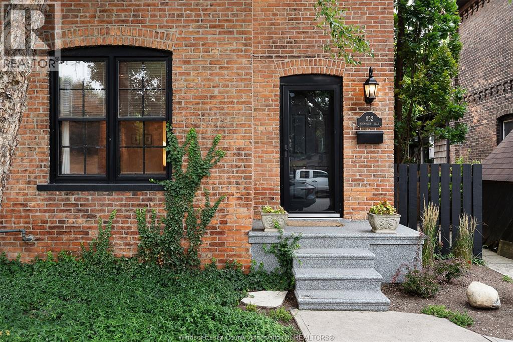 852 Monmouth, Windsor, Ontario  N8Y 3L4 - Photo 2 - 26022179