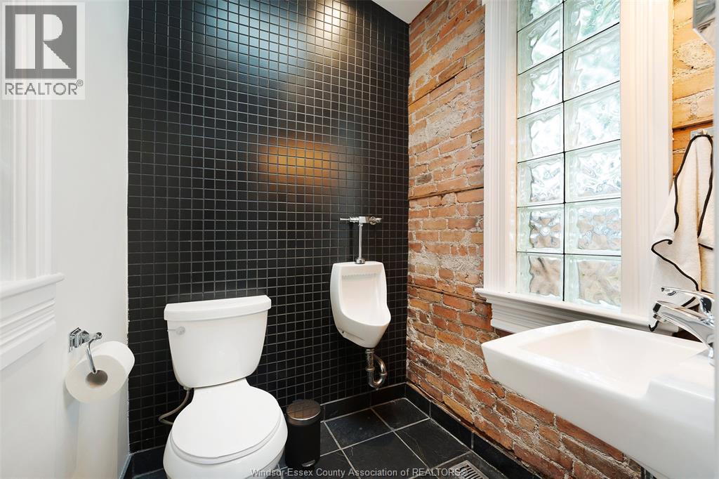 852 Monmouth, Windsor, Ontario  N8Y 3L4 - Photo 22 - 26022179
