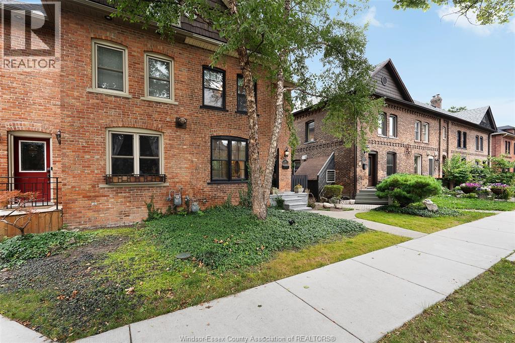 852 Monmouth, Windsor, Ontario  N8Y 3L4 - Photo 3 - 26022179